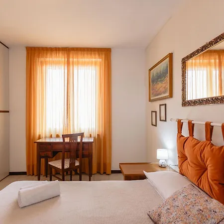 Apartman Sanziana *