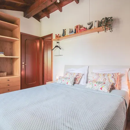 Appartement Sanziana *